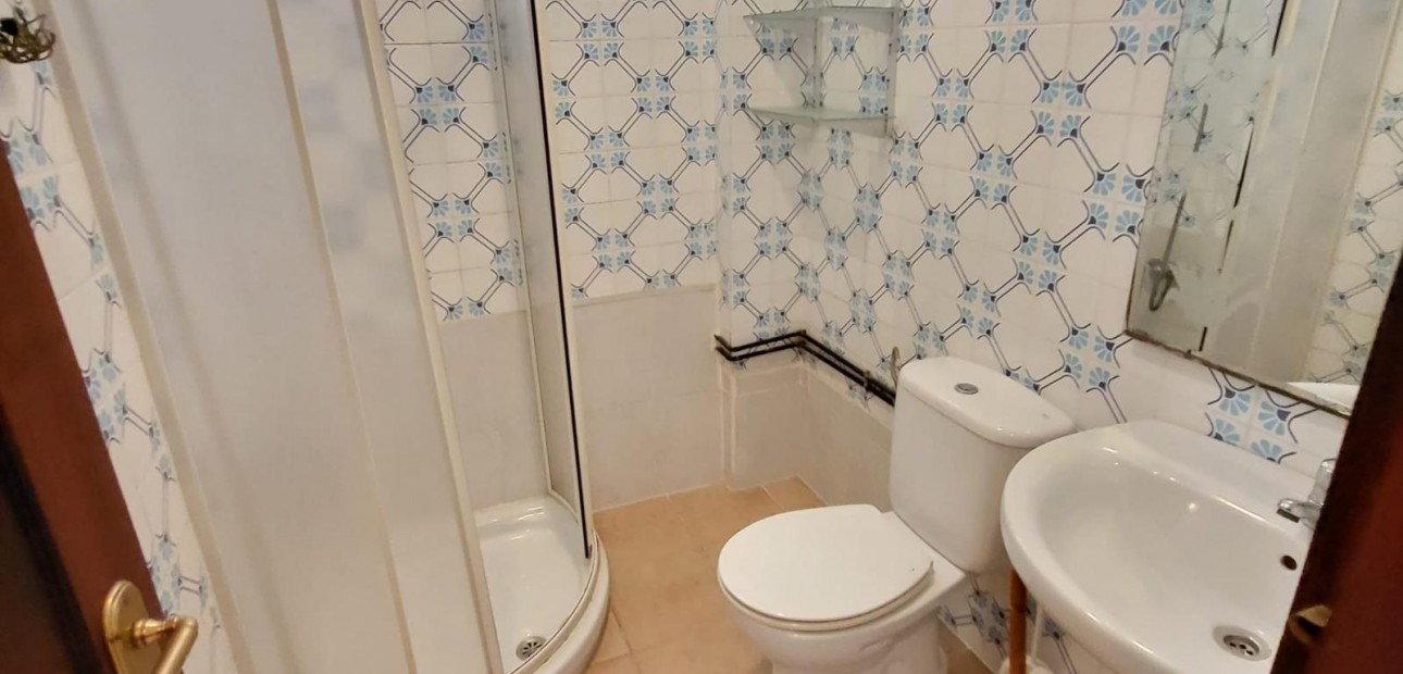 Sale - Apartment / flat -
Torrevieja - torrevieja