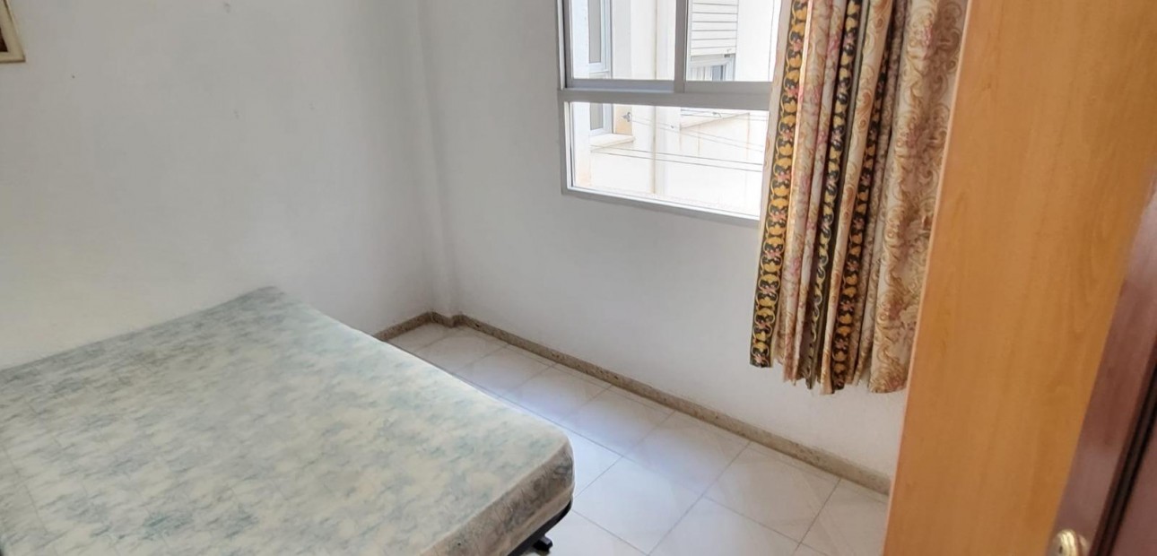 Sale - Apartment / flat -
Torrevieja - torrevieja