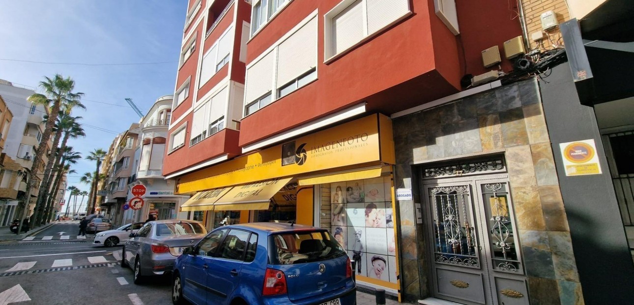Venta - Apartamento / piso -
Torrevieja - Estacion de autobuses