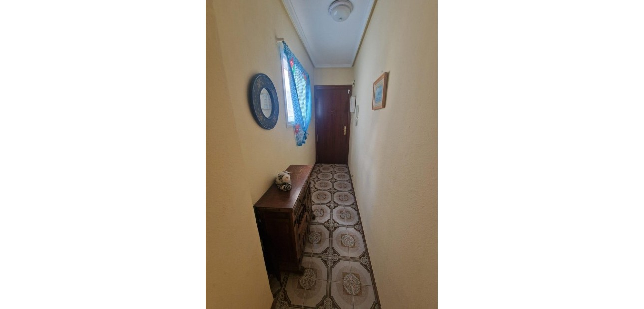 Venta - Apartamento / piso -
Torrevieja - Estacion de autobuses