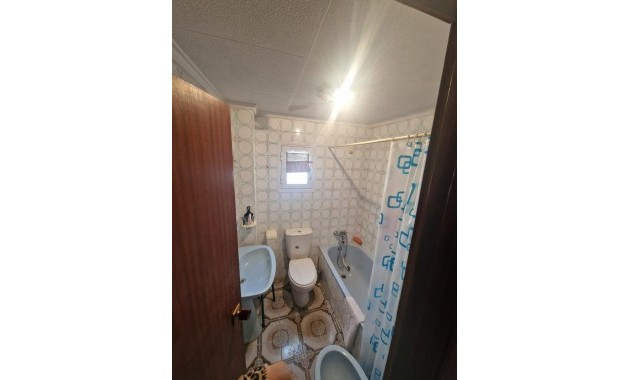 Venta - Apartamento / piso -
Torrevieja - Estacion de autobuses