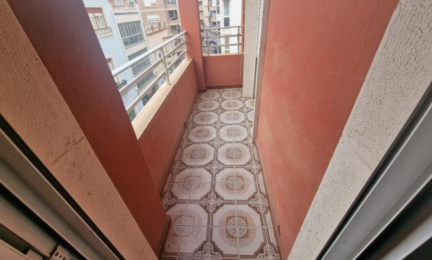 Venta - Apartamento / piso -
Torrevieja - Estacion de autobuses