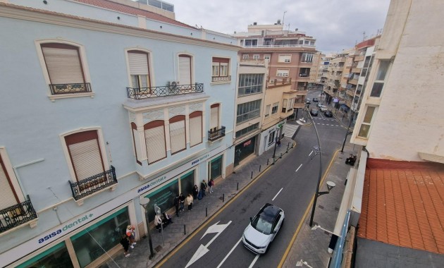 Venta - Apartamento / piso -
Torrevieja - Estacion de autobuses