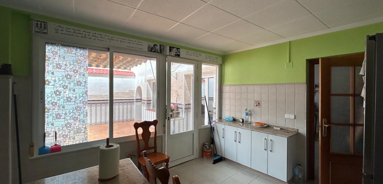 Sale - House -
Jacarilla