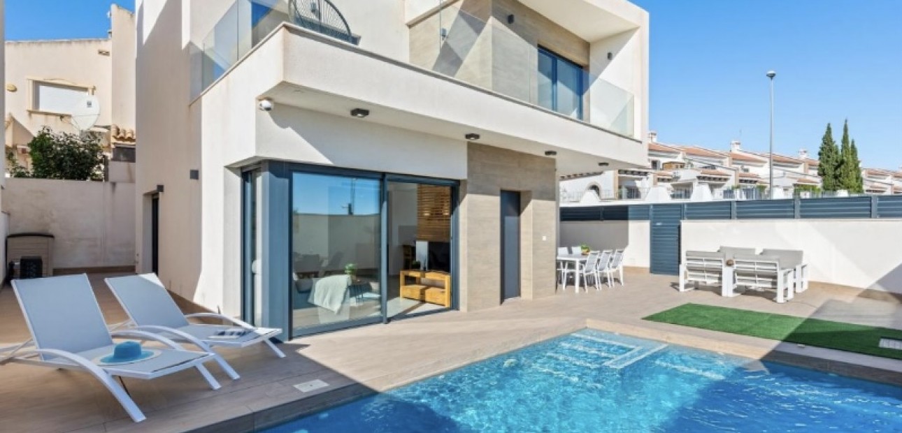 Venta - Villa -
San Miguel de Salinas