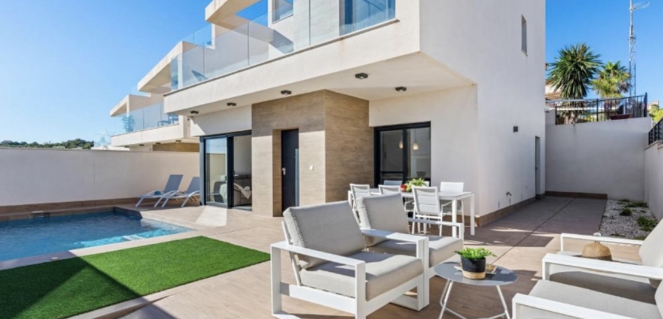 Venta - Villa -
San Miguel de Salinas