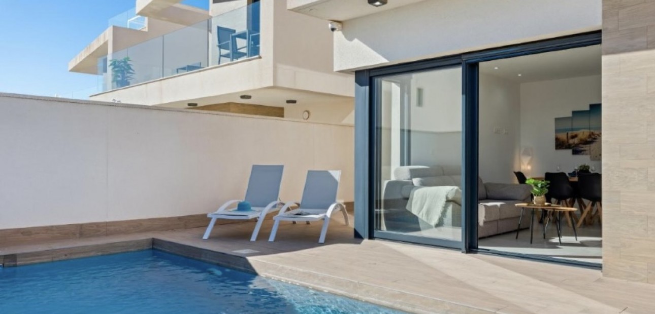 Venta - Villa -
San Miguel de Salinas