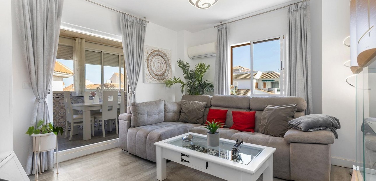Venta - Apartamento / piso -
Torrevieja - La Mata