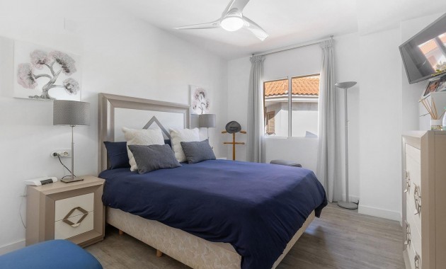 Venta - Apartamento / piso -
Torrevieja - La Mata