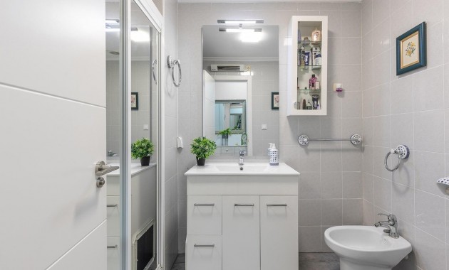 Venta - Apartamento / piso -
Torrevieja - La Mata