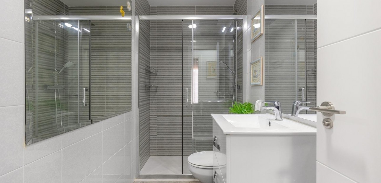 Venta - Apartamento / piso -
Torrevieja - La Mata