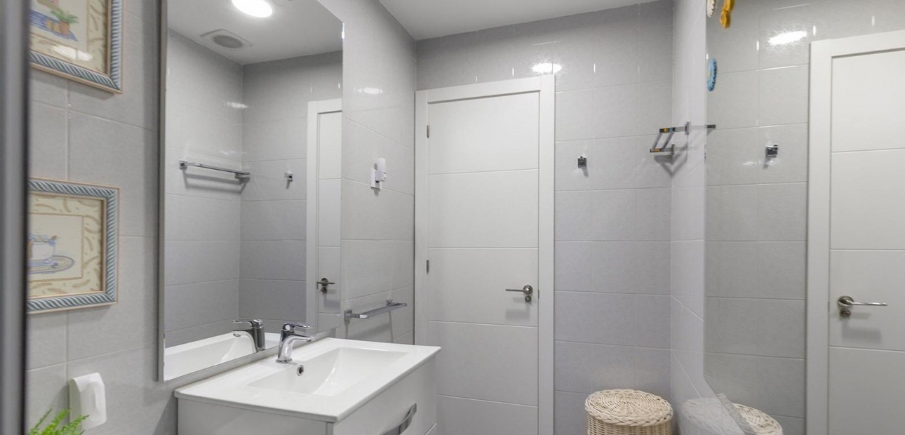 Venta - Apartamento / piso -
Torrevieja - La Mata