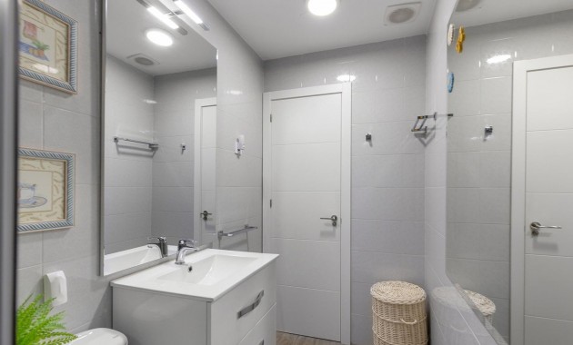 Venta - Apartamento / piso -
Torrevieja - La Mata