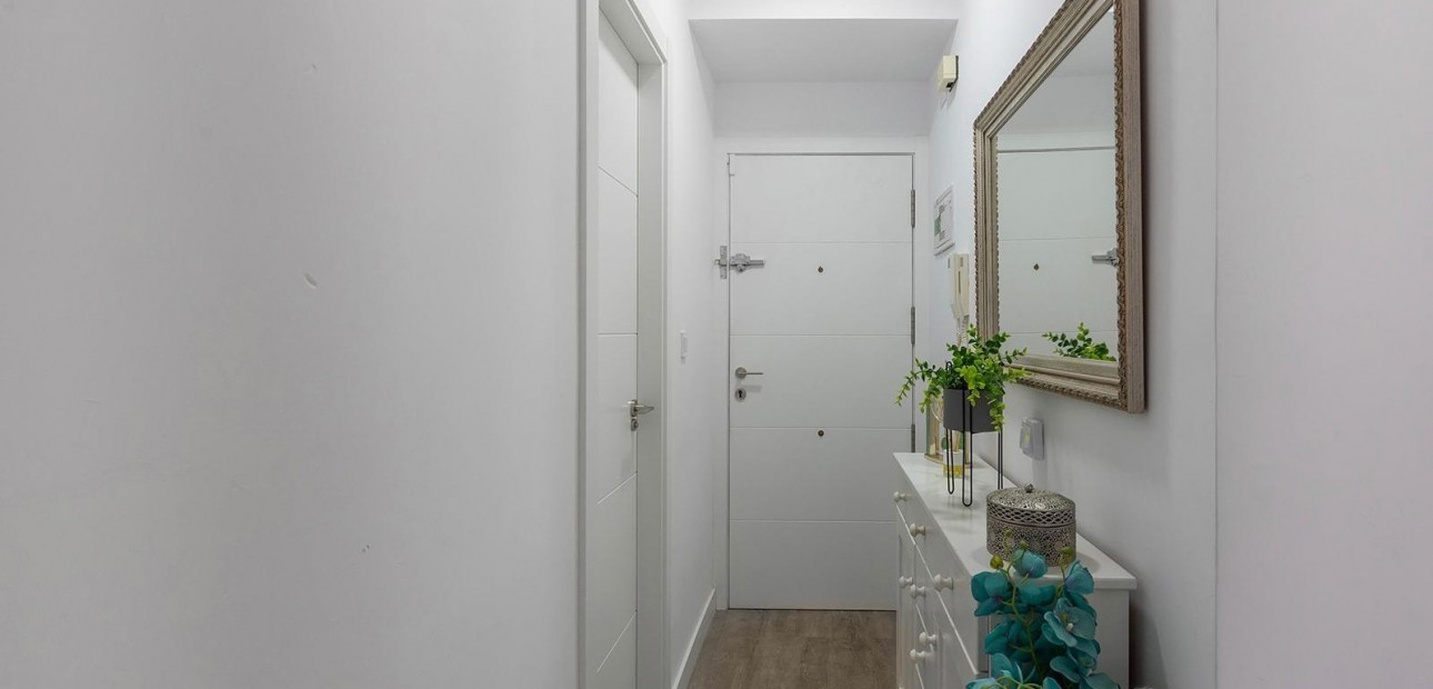 Venta - Apartamento / piso -
Torrevieja - La Mata
