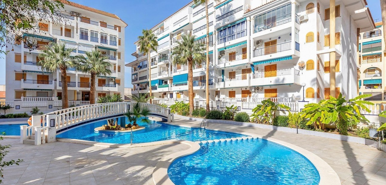 Venta - Apartamento / piso -
Torrevieja - La Mata
