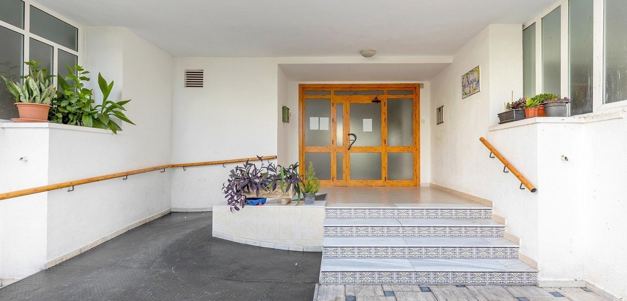 Venta - Apartamento / piso -
Torrevieja - La Mata
