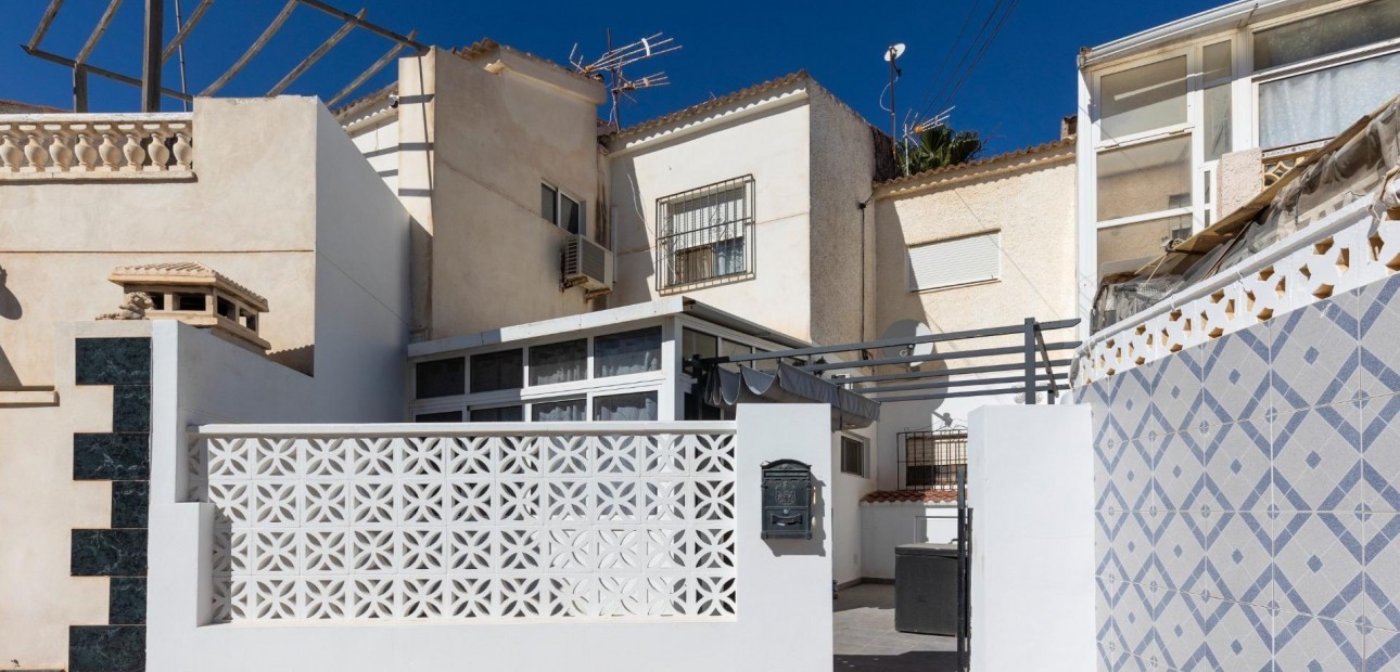 Venta - Bungalow -
Torrevieja - Torretas