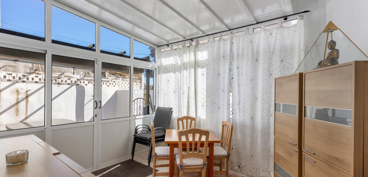 Venta - Bungalow -
Torrevieja - Torretas