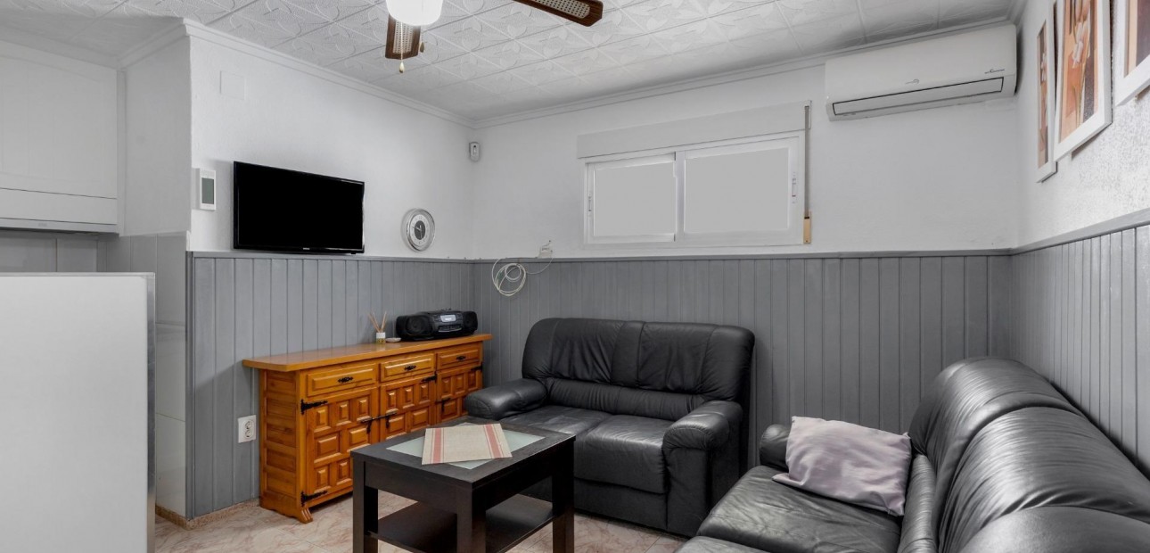 Venta - Bungalow -
Torrevieja - Torretas