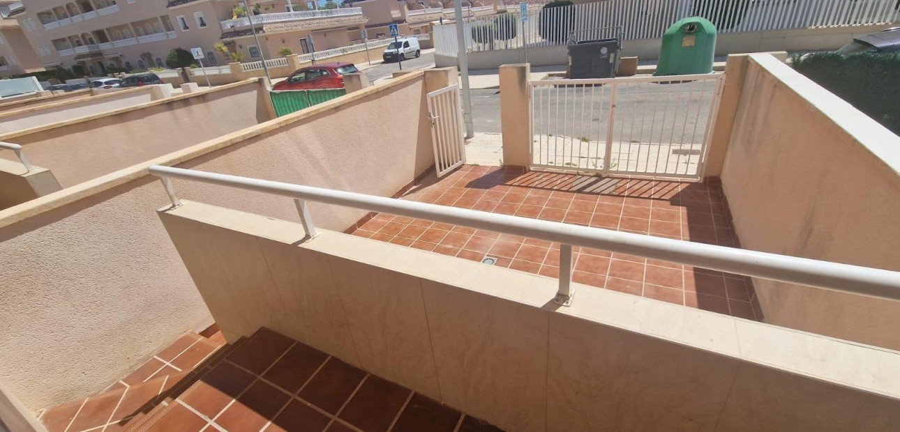 Herverkoop - Triplex -
Orihuela Costa - Los Dolses