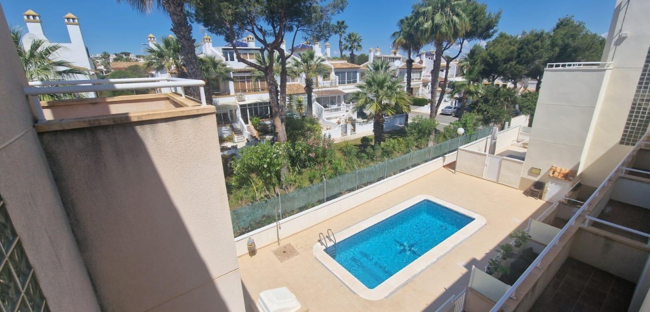 Herverkoop - Triplex -
Orihuela Costa - Los Dolses