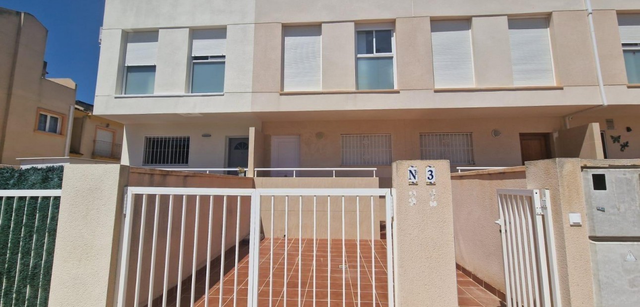 Herverkoop - Triplex -
Orihuela Costa - Los Dolses