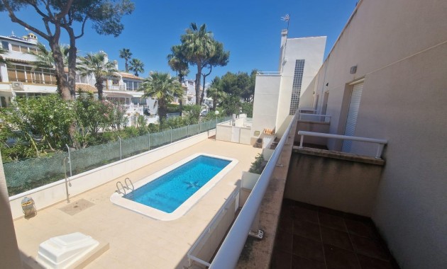Herverkoop - Triplex -
Orihuela Costa - Los Dolses
