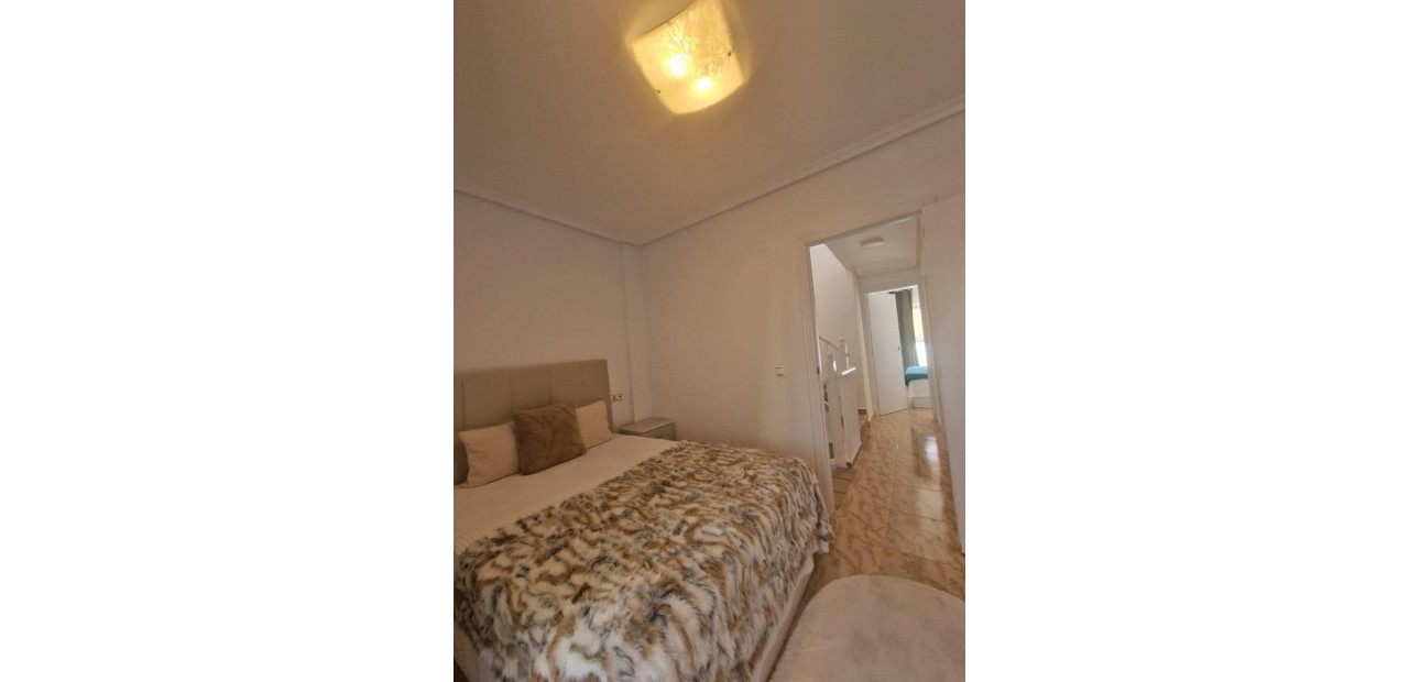 Herverkoop - Triplex -
Orihuela Costa - Los Dolses