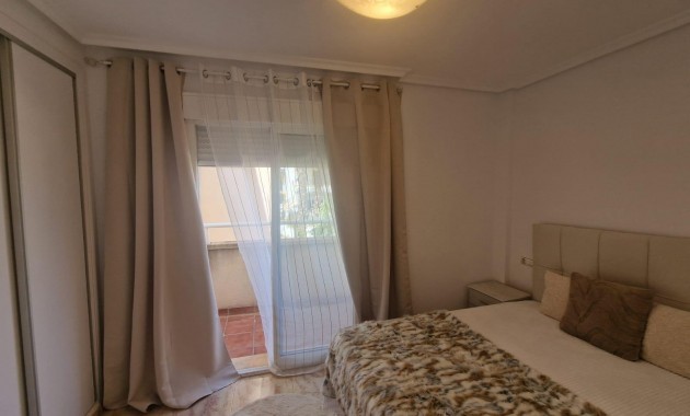 Herverkoop - Triplex -
Orihuela Costa - Los Dolses