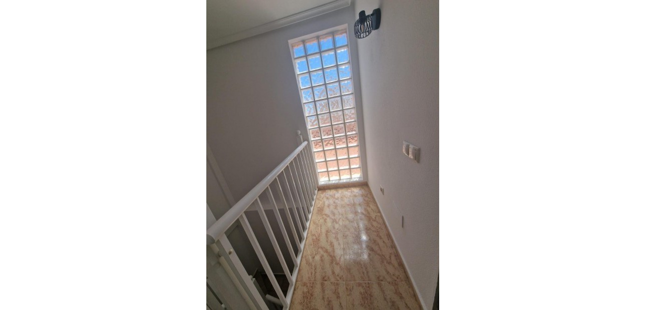 Herverkoop - Triplex -
Orihuela Costa - Los Dolses