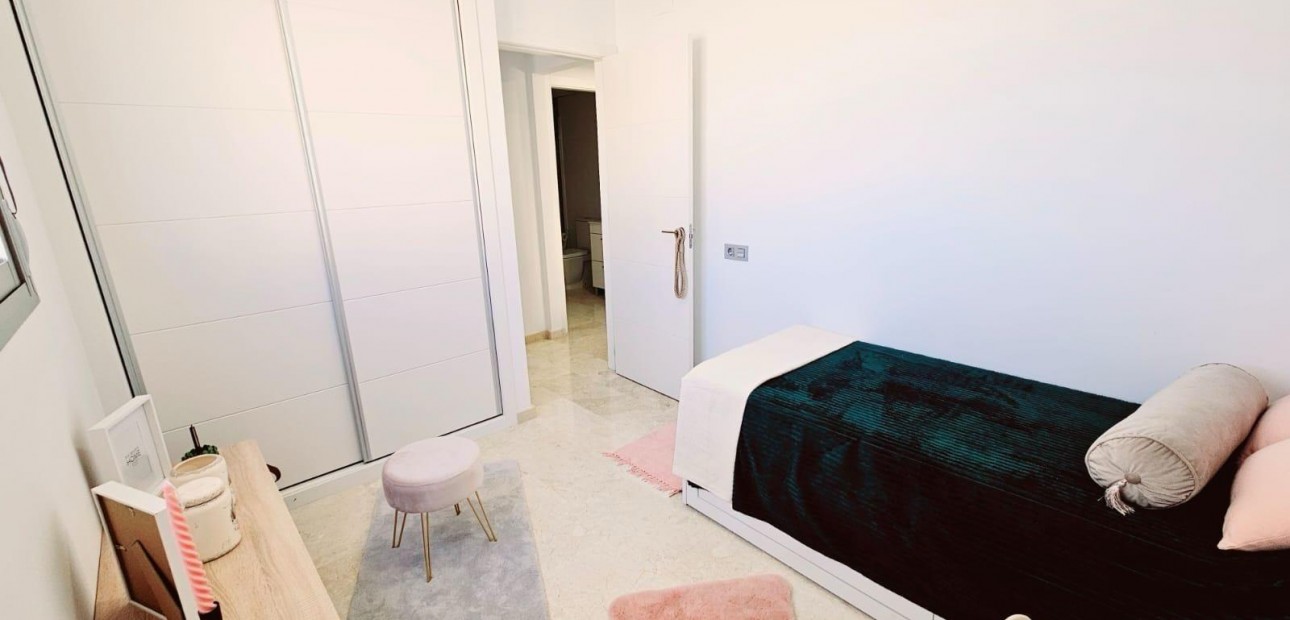 Sale - Apartment / flat -
Torrevieja - Los balcones
