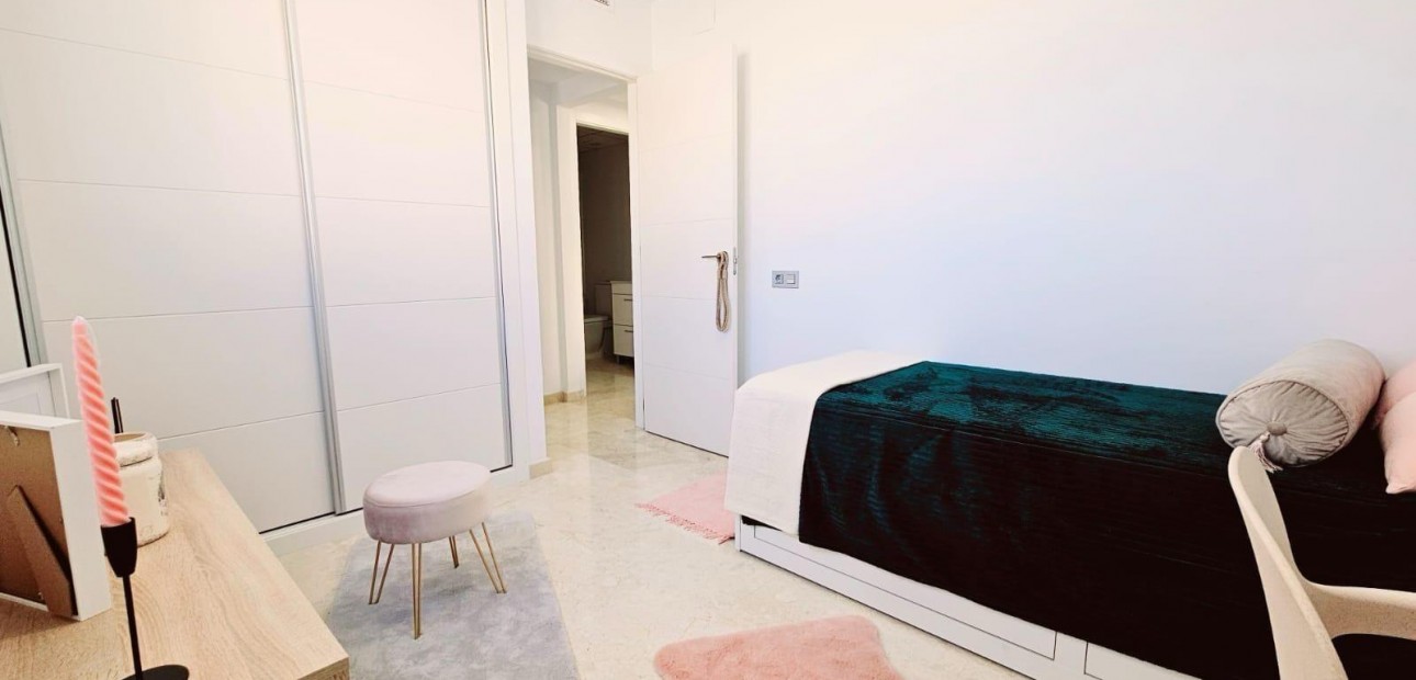 Sale - Apartment / flat -
Torrevieja - Los balcones