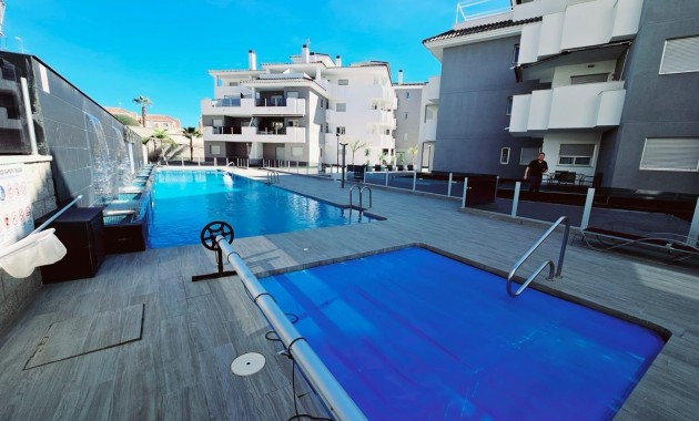 Sale - Apartment / flat -
Torrevieja - Los balcones