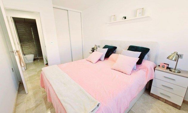 Sale - Apartment / flat -
Torrevieja - Los balcones