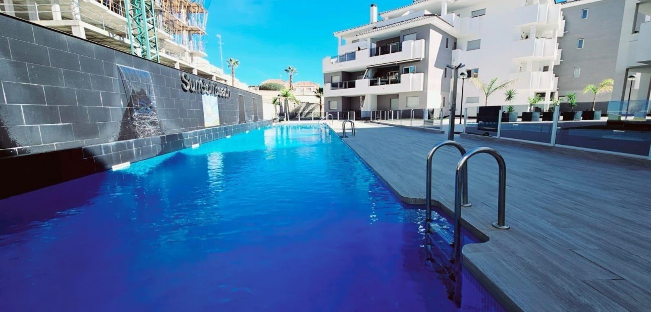 Sale - Apartment / flat -
Torrevieja - Los balcones