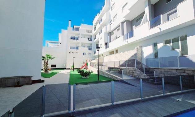Sale - Apartment / flat -
Torrevieja - Los balcones