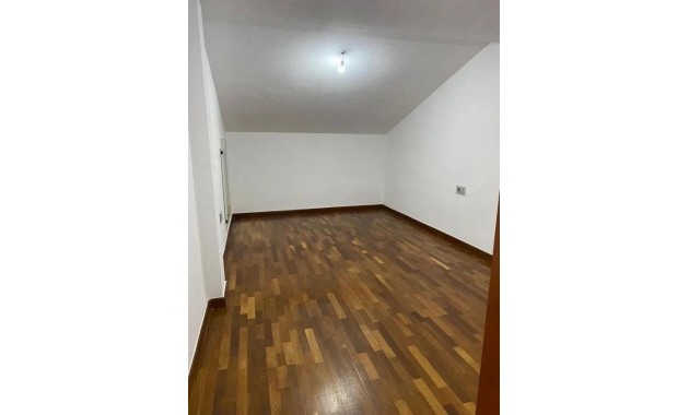 Herverkoop - Villa -
Dolores - Comunidad valenciana