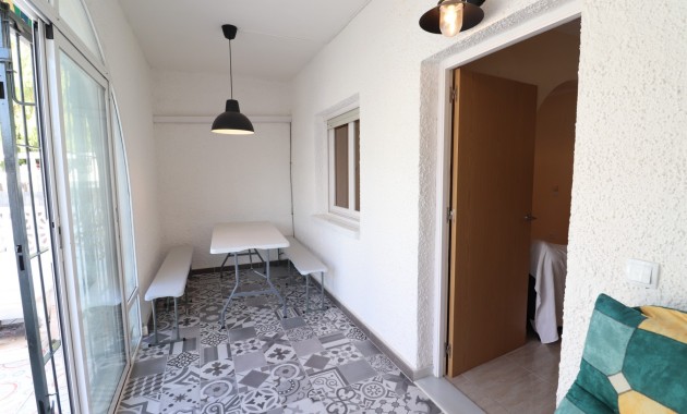 Herverkoop - Herenhuis -
Torrevieja - El Chaparral