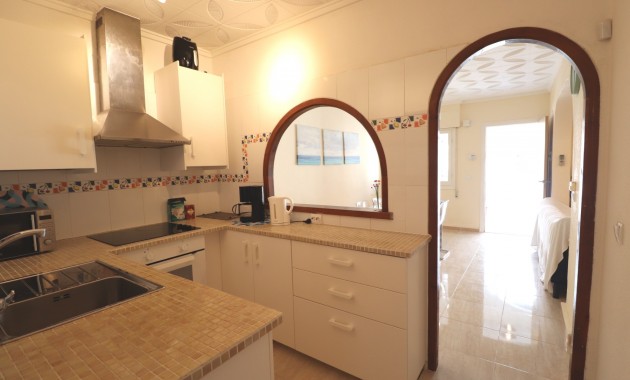 Herverkoop - Herenhuis -
Torrevieja - El Chaparral