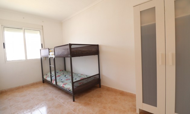 Herverkoop - Herenhuis -
Torrevieja - El Chaparral