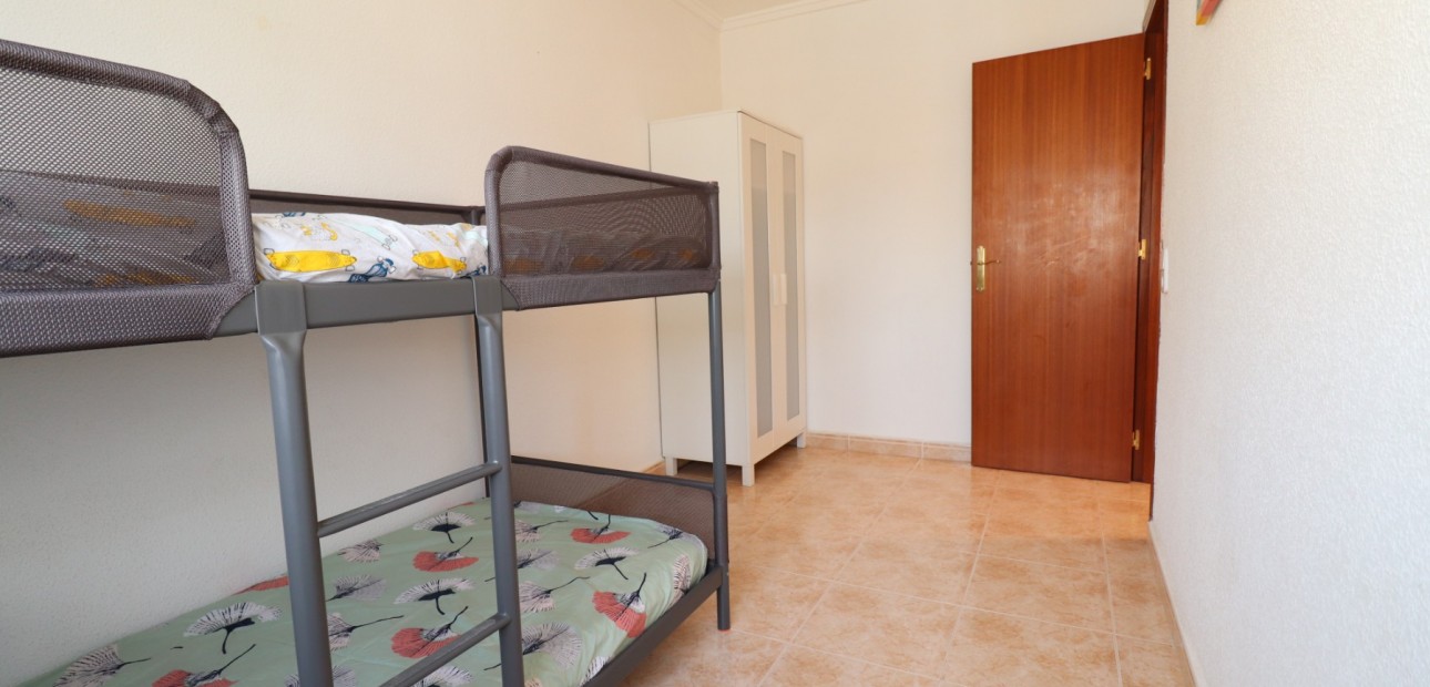 Herverkoop - Herenhuis -
Torrevieja - El Chaparral