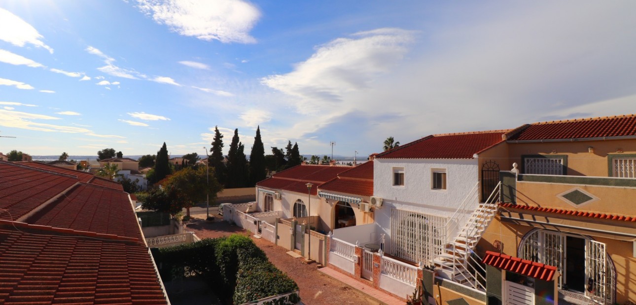Herverkoop - Herenhuis -
Torrevieja - El Chaparral