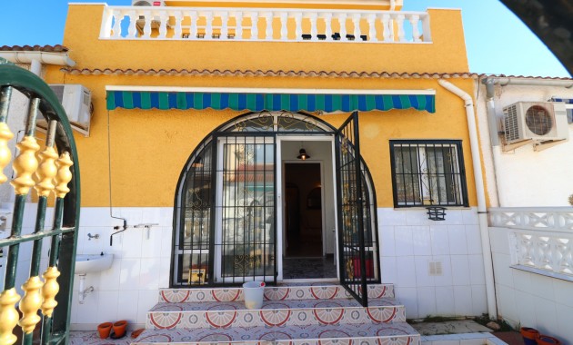 Herverkoop - Herenhuis -
Torrevieja - El Chaparral