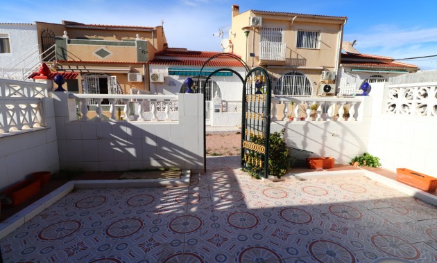 Herverkoop - Herenhuis -
Torrevieja - El Chaparral