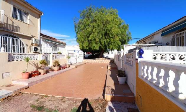 Herverkoop - Herenhuis -
Torrevieja - El Chaparral
