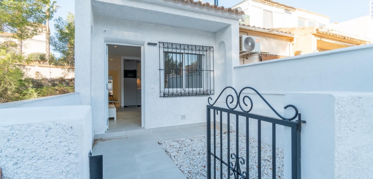 Venta - Bungalow -
Orihuela Costa - Las Filipinas