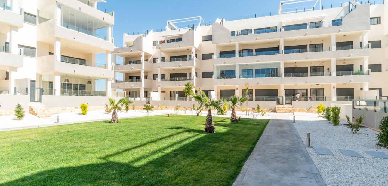 Sale - Ground Floor -
Orihuela Costa - Villamartin