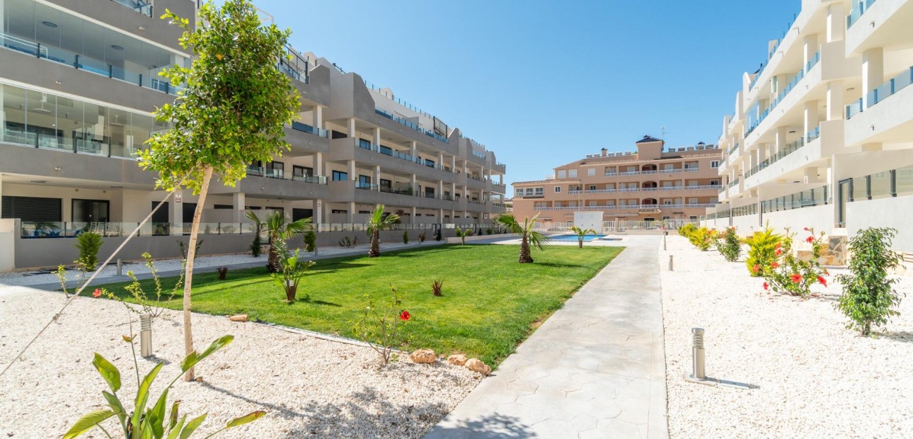 Sale - Ground Floor -
Orihuela Costa - Villamartin