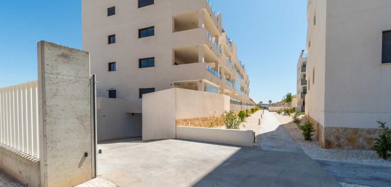 Sale - Ground Floor -
Orihuela Costa - Villamartin