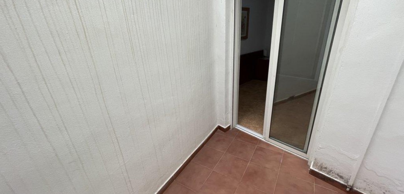 Herverkoop - Appartement / flat -
Torrevieja - Estacion de autobuses